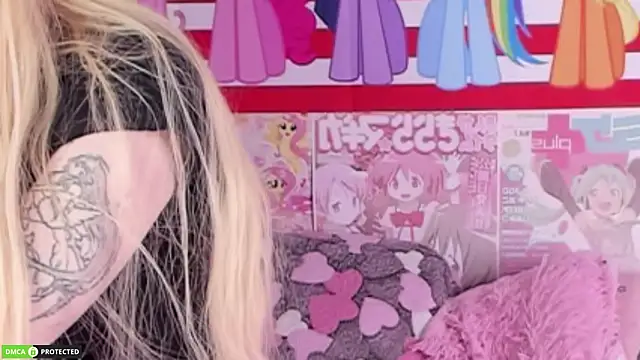 Joy Barker online show from April 14, 3:22 am