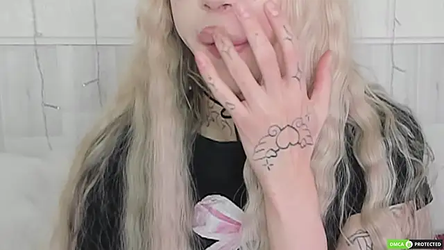 Joy Barker online show from December 1, 1:34 pm