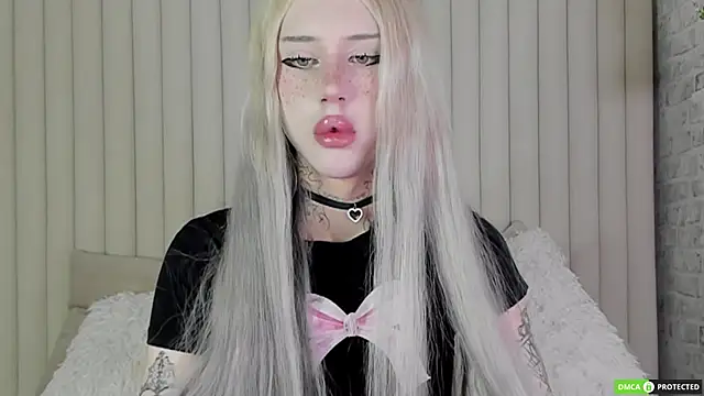 Joy Barker online show from November 4, 1:59 pm