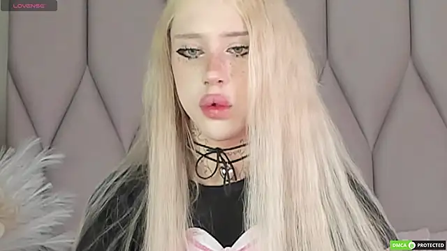 Joy Barker online show from November 30, 1:56 pm