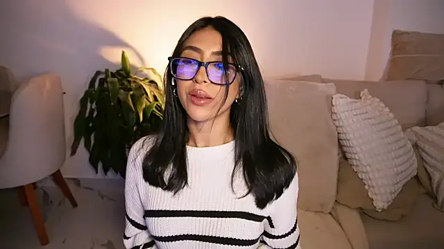 Sara albrecht online show from November 23, 4:00 am