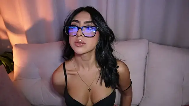 Sara albrecht online show from October 31, 3:47 am