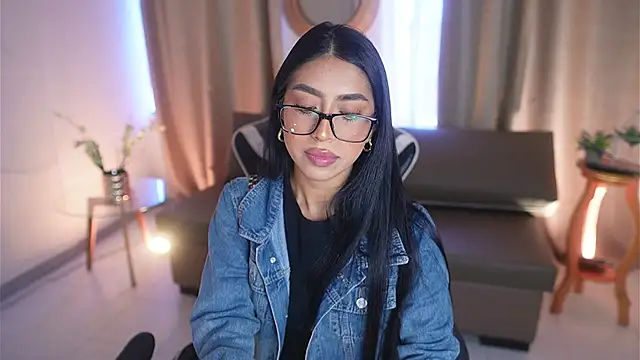 Sara albrecht online show from February 24, 4:15 pm