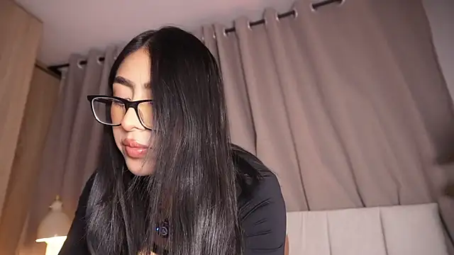 Sara albrecht online show from March 4, 3:36 am