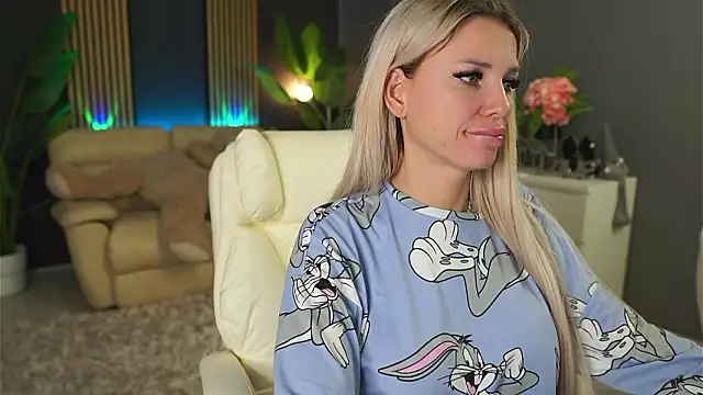 SweetBlondy35 online show from February 17, 6:16 pm