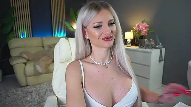 SweetBlondy35 online show from February 19, 6:49 pm