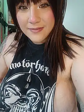 ItsNaiixa online show from May 23, 6:29 pm