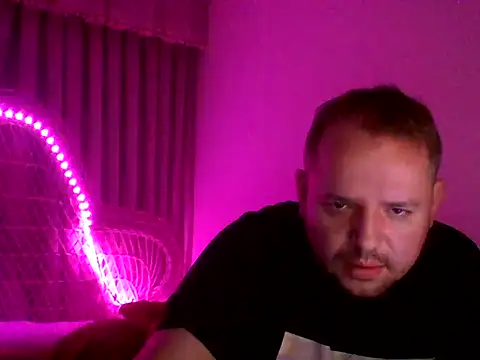 lobito1997 online show from March 12, 2:52 am