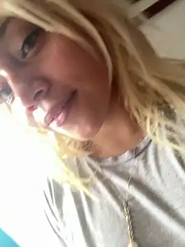 Snapshot of Sweet_MaryJane2 chatting on April 24, 8:44 pm Sweet MaryJane2 online show from April 24, 8:44 pm