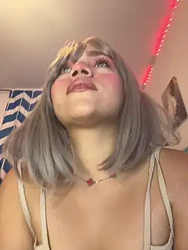 Snapshot of Sweet_MaryJane2 chatting on April 28, 5:45 am Sweet MaryJane2 online show from April 28, 5:45 am