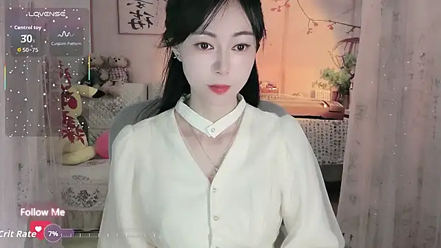 Snapshot of Lisa-s chatting on October 24, 2:43 am Lisa-s online show from October 24, 2:43 am