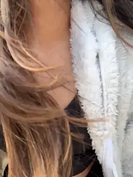 Snapshot of Lily_candy_X chatting on February 20, 7:49 pm Lily candy X online show from February 20, 7:49 pm