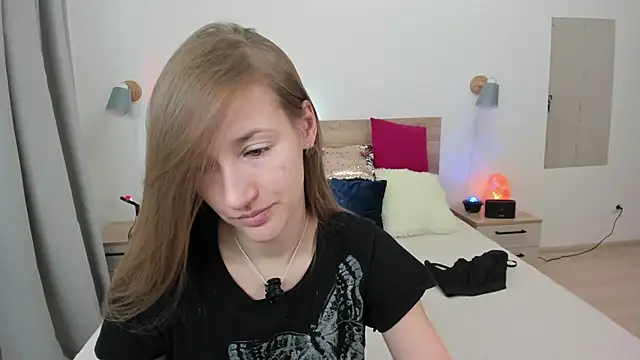 KateRedgar online show from February 21, 1:46 pm