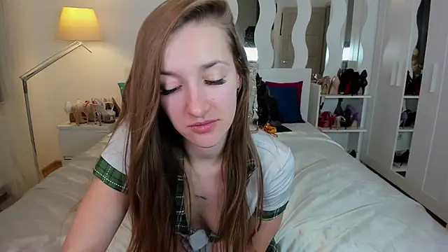 KateRedgar online show from March 15, 6:21 pm