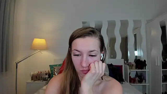 KateRedgar online show from March 10, 4:46 pm