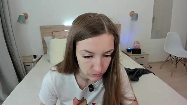 KateRedgar online show from May 29, 10:32 am