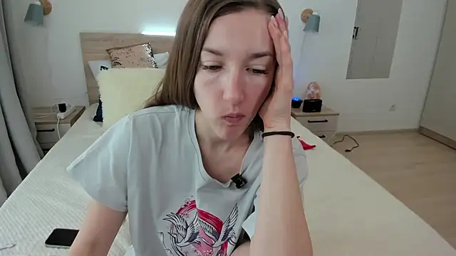 KateRedgar online show from May 12, 8:43 am
