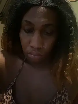 Snapshot of Moorella1 chatting on February 3, 5:05 am Moorella1 online show from February 3, 5:05 am