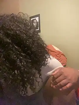 Snapshot of Moorella1 chatting on February 24, 6:20 pm Moorella1 online show from February 24, 6:20 pm