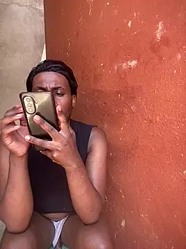 Snapshot of Moorella1 chatting on February 12, 11:10 am Moorella1 online show from February 12, 11:10 am