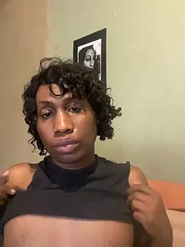 Snapshot of Moorella1 chatting on February 11, 10:26 am Moorella1 online show from February 11, 10:26 am