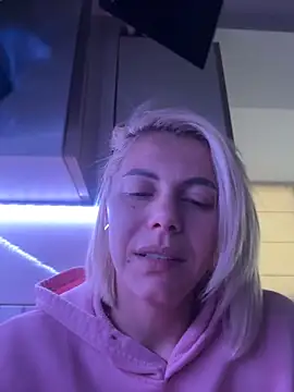 tanyagrey online show from May 14, 5:48 am