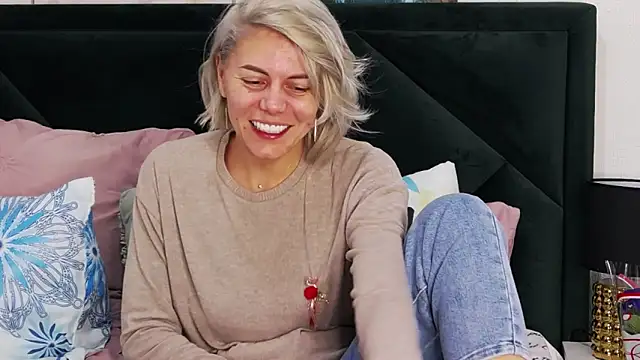 tanyagrey online show from March 3, 6:42 am