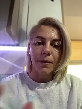 tanyagrey online show from April 30, 7:59 am