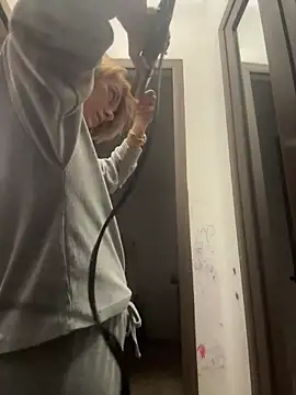 tanyagrey online show from November 7, 6:18 am