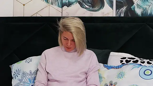 tanyagrey online show from April 9, 7:47 am