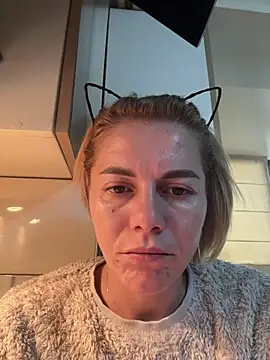 tanyagrey online show from November 18, 6:39 am