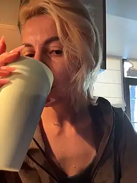 tanyagrey online show from March 13, 7:02 am