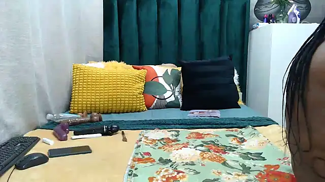 Snapshot of GaggingQueenxx chatting on September 14, 7:14 pm GaggingQueenxx online show from September 14, 7:14 pm
