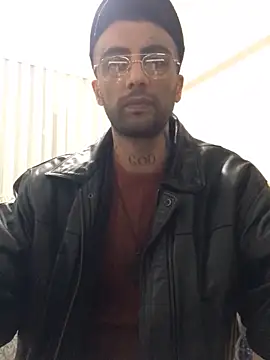 Snapshot of MasterKARATASSAKK chatting on March 11, 6:13 pm MasterKARATASSAKK online show from March 11, 6:13 pm