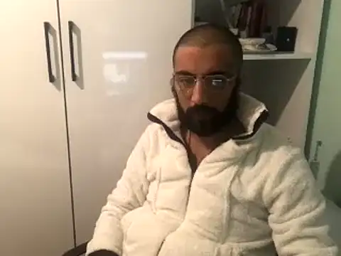 Snapshot of MasterKARATASSAKK chatting on March 2, 4:50 am MasterKARATASSAKK online show from March 2, 4:50 am