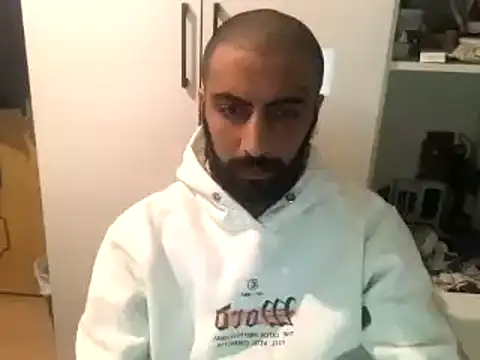 Snapshot of MasterKARATASSAKK chatting on February 28, 8:28 pm MasterKARATASSAKK online show from February 28, 8:28 pm