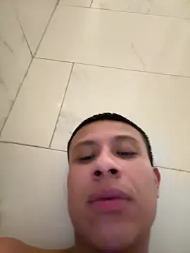AdrianUquillas online show from February 13, 6:13 am