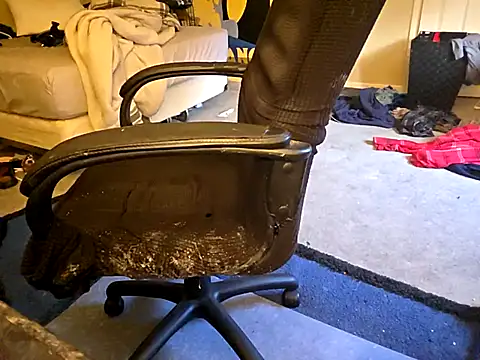 Snapshot of Migaruo chatting on October 31, 10:16 pm Migaruo online show from October 31, 10:16 pm