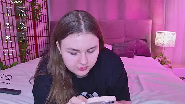 Mia  Peach online show from February 23, 7:33 am