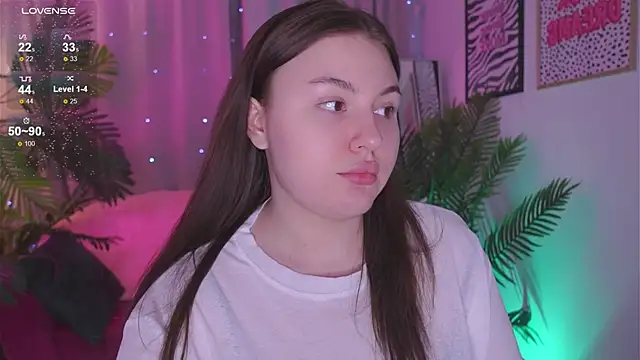 Mia  Peach online show from March 19, 11:57 pm