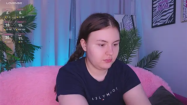 Mia  Peach online show from March 14, 4:10 am