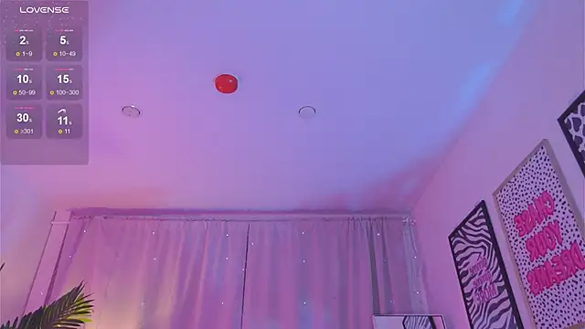 Mia  Peach online show from March 23, 3:43 am