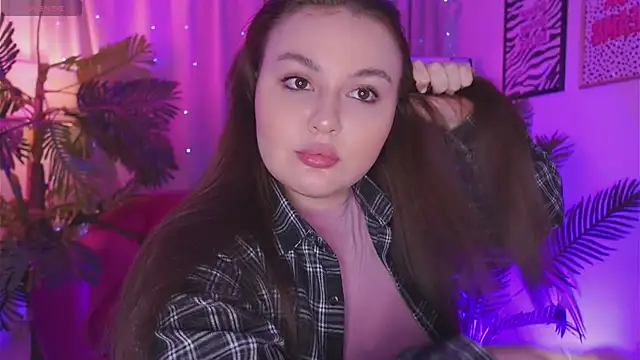 Mia  Peach online show from March 18, 10:58 pm