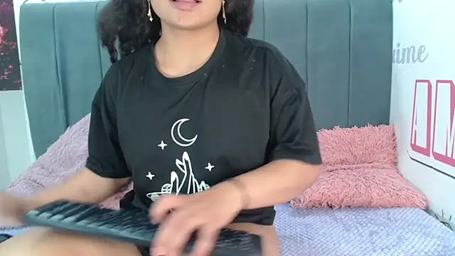 Snapshot of KittyBrookex chatting on November 16, 7:18 pm KittyBrookex online show from November 16, 7:18 pm