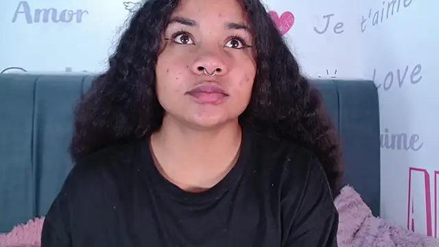 Snapshot of KittyBrookex chatting on November 17, 1:37 pm KittyBrookex online show from November 17, 1:37 pm