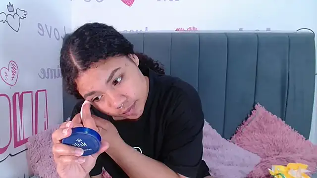 Snapshot of KittyBrookex chatting on October 21, 1:32 pm KittyBrookex online show from October 21, 1:32 pm