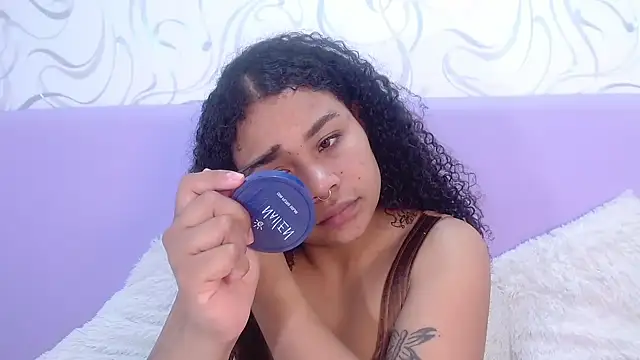 Snapshot of KittyBrookex chatting on November 27, 2:06 pm KittyBrookex online show from November 27, 2:06 pm