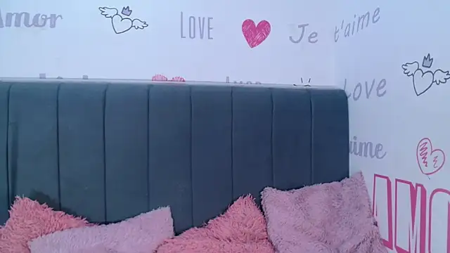 Snapshot of KittyBrookex chatting on October 27, 7:37 pm KittyBrookex online show from October 27, 7:37 pm