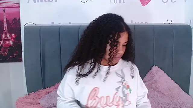 Snapshot of KittyBrookex chatting on October 23, 1:43 pm KittyBrookex online show from October 23, 1:43 pm