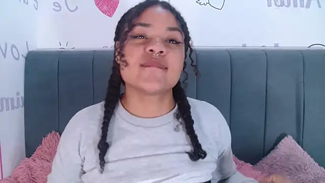 Snapshot of KittyBrookex chatting on October 26, 4:02 am KittyBrookex online show from October 26, 4:02 am